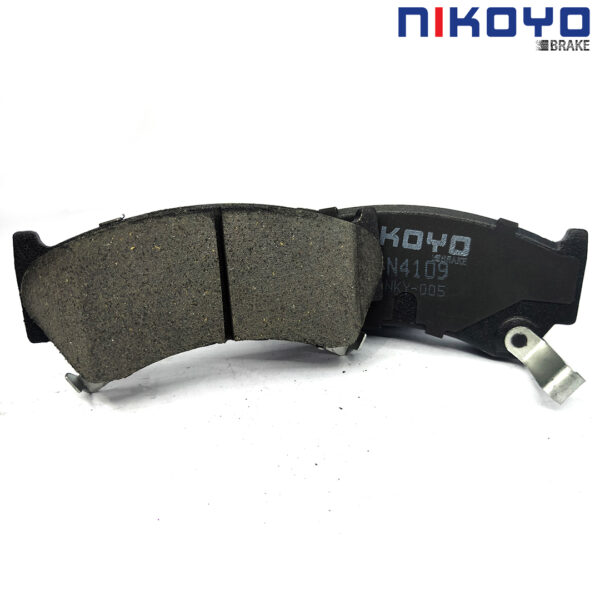 NISSAN SUNNY ปี 1995-2001 ผ้าเบรค 4109